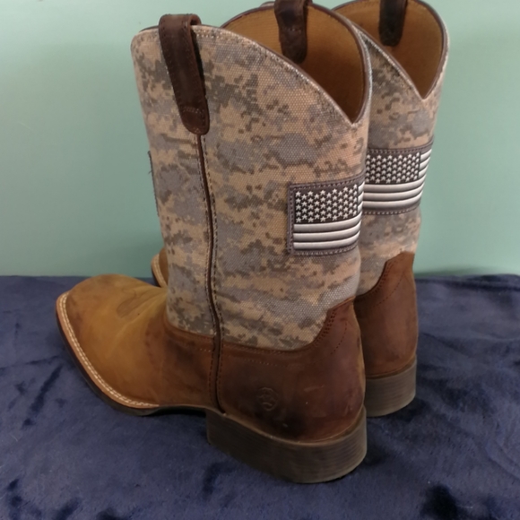SOLD- DO NOT BUY- MENS ARIAT CAMO PATRIOT USA FLAG BOOTS SZ 6 - Picture 3 of 11
